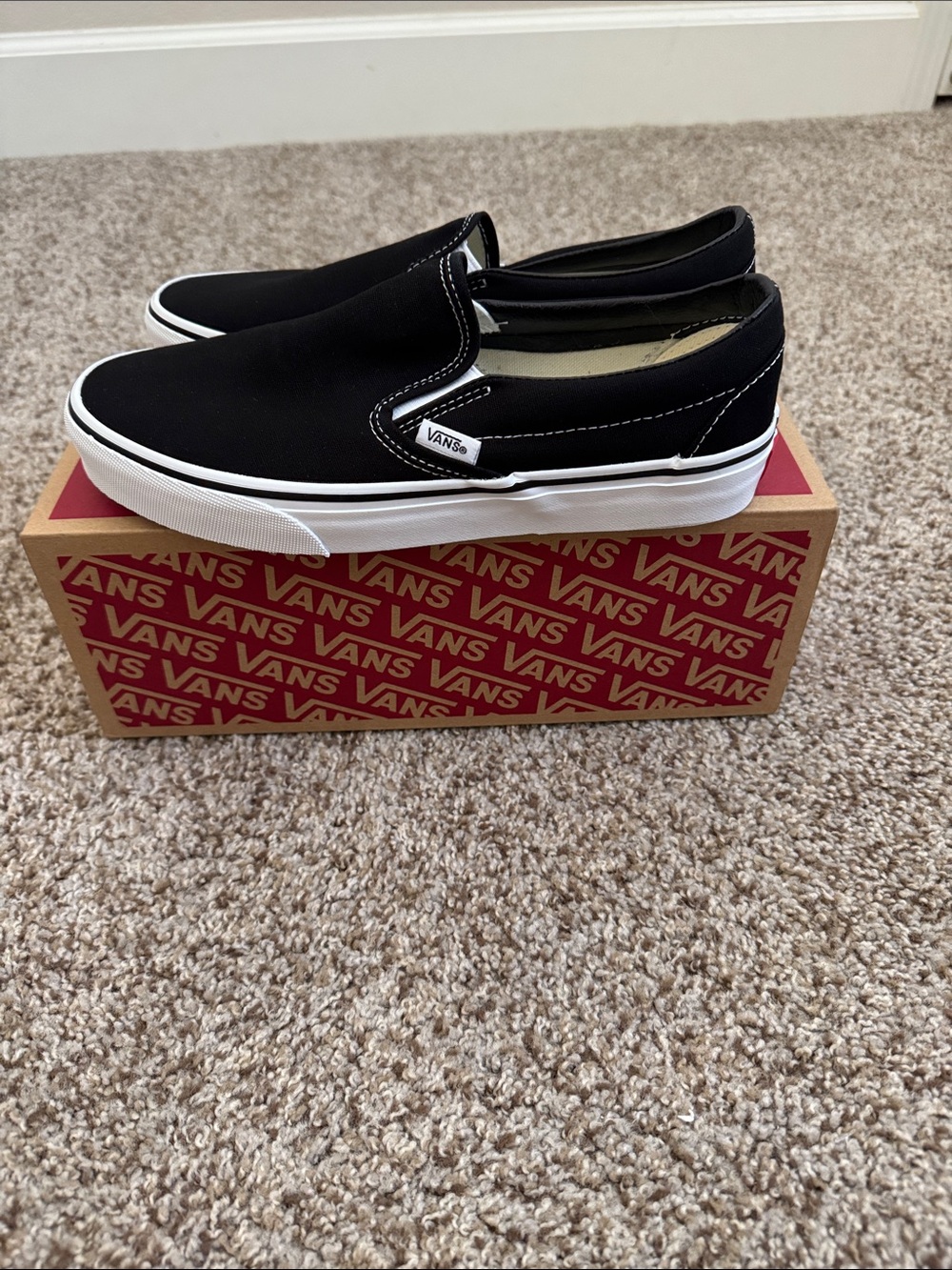 WOMEN'S CLASSIC VAN'S SLIP ONS